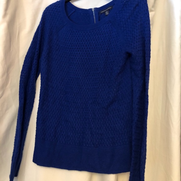 Deep blue sweater - Picture 1 of 4